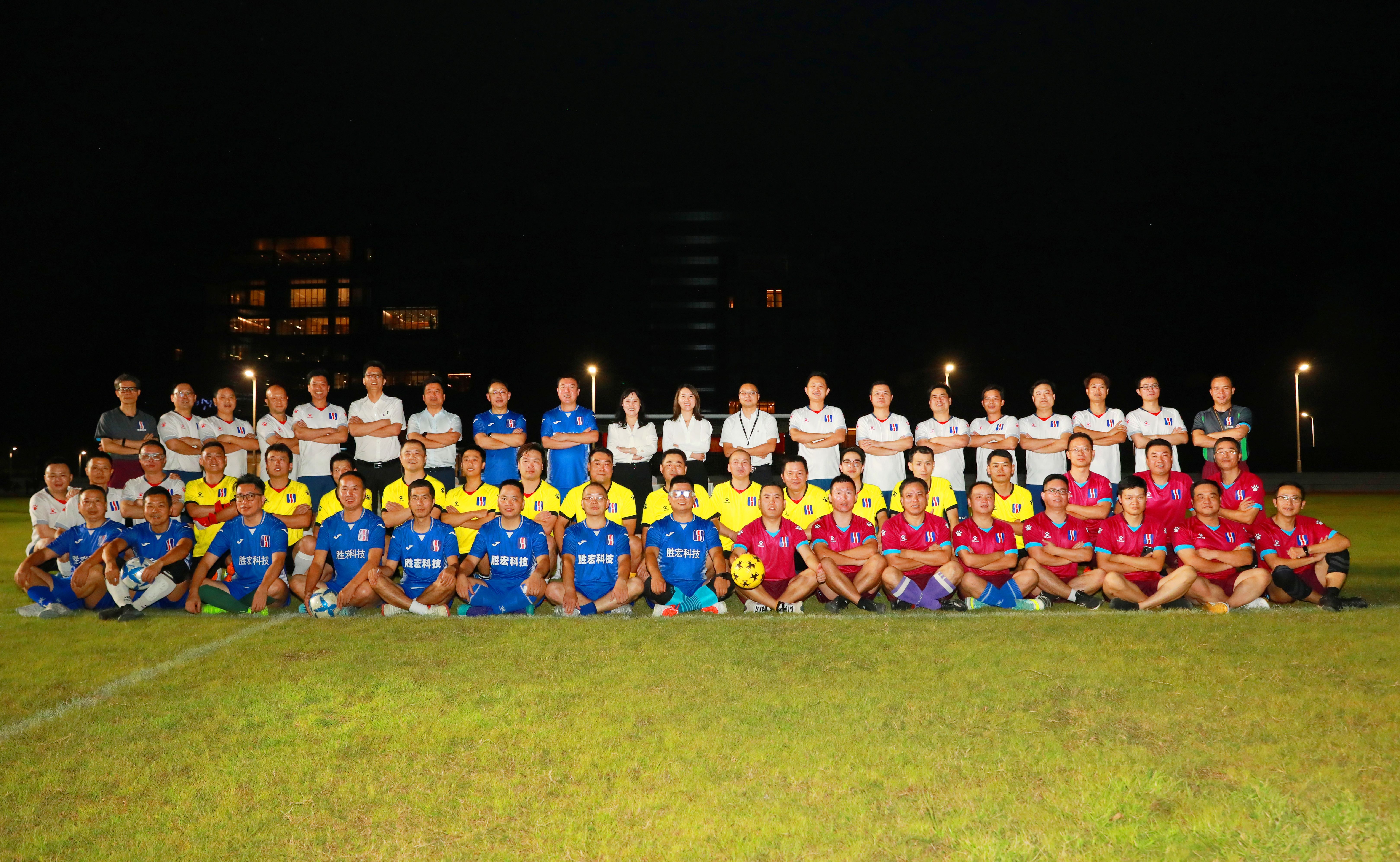 激情点火 超过妄想——首届“2121非凡杯”足球联赛正式开幕